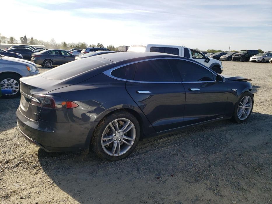 Двері Tesla S P85D pmng