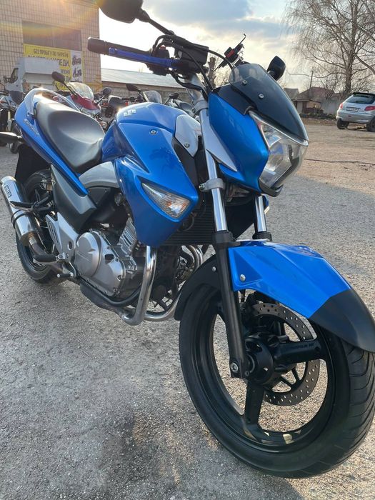 Продам мотоцикл Suzuki GSR 250