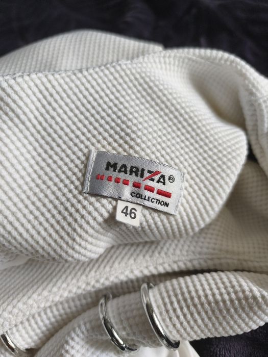Śmietankowa sukienka koktajlowa 46