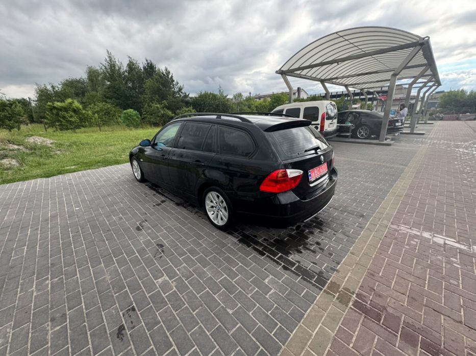 BMW 318i  E91  Гарний стан авто
