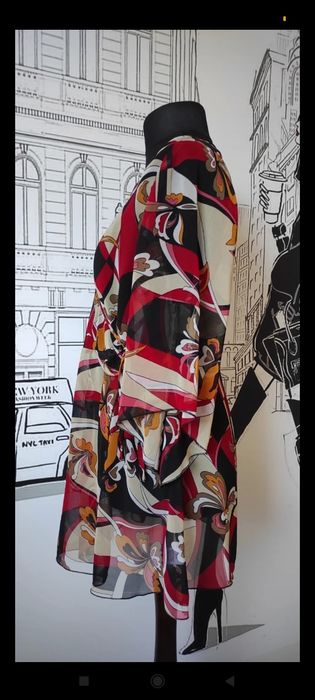 Wzorzysta kopertowa sukienka tunika mgiełka lato