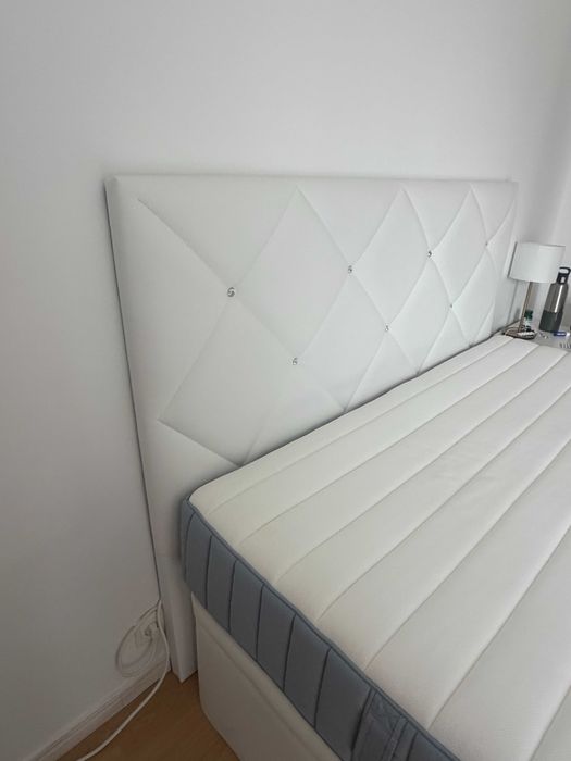 Cabeceira de cama tamanho queen, modelo Diamond
