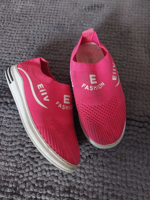 Кеди в гарному стані р.32 уст.20 см