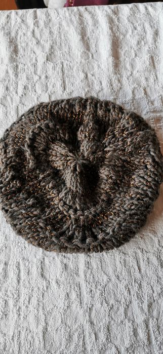 Gorro/Boina de lã senhora nova sem uso