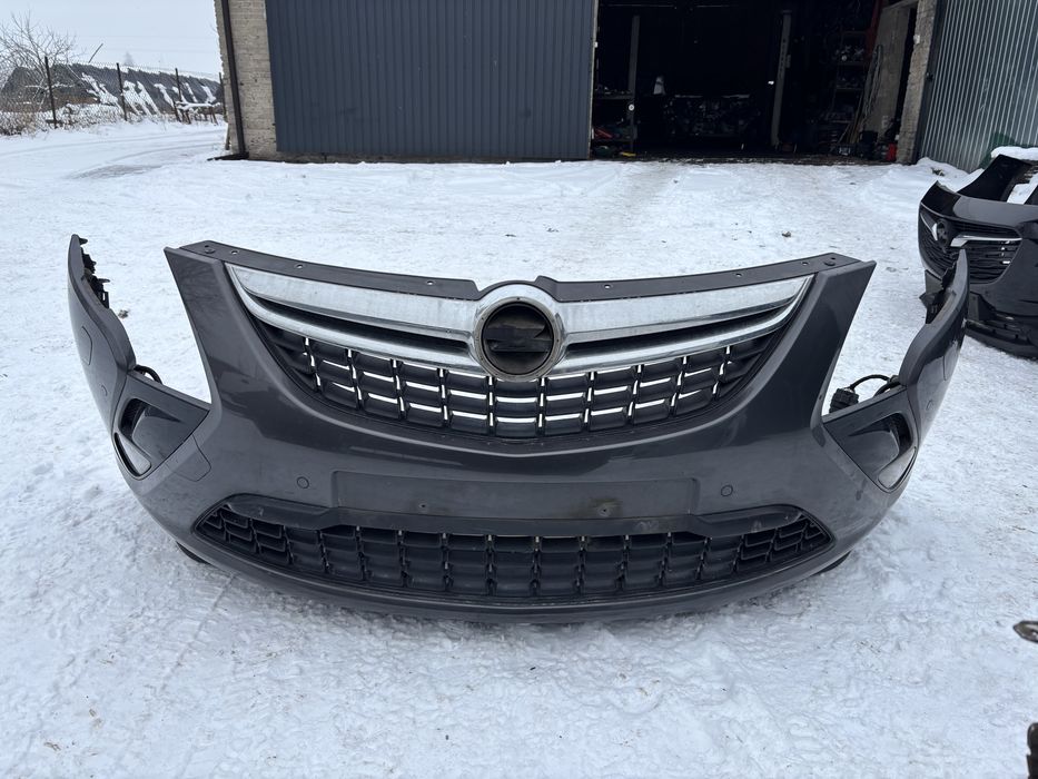 Opel Zafira C III zderzak przedni przod kompletny spryskiwacze 6 pdc