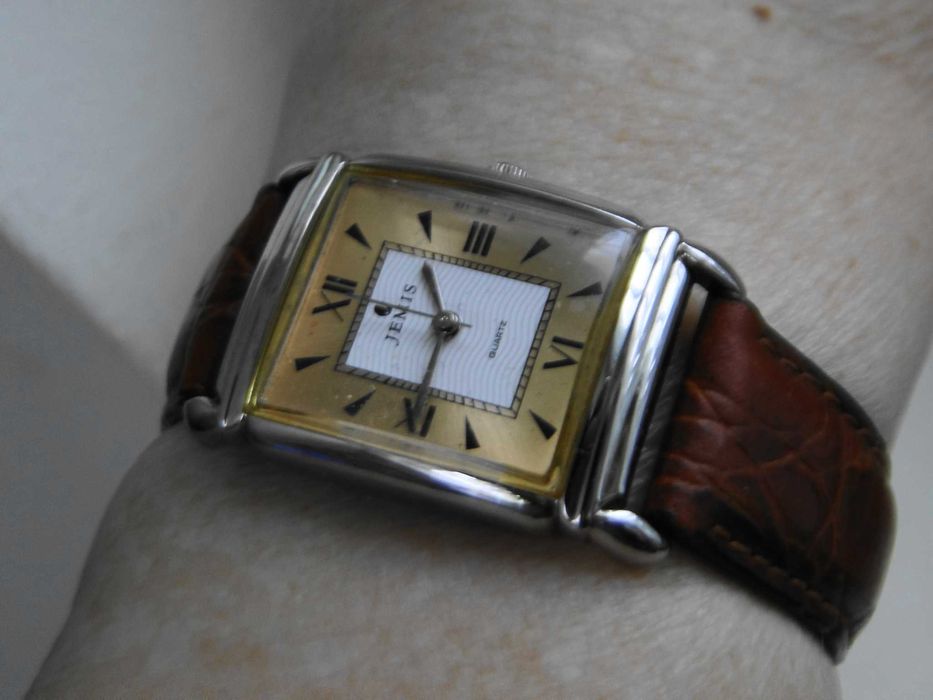 Elegancki zegarek kwarcowy