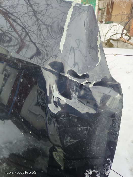 Капот Passat b5+ під відновлення