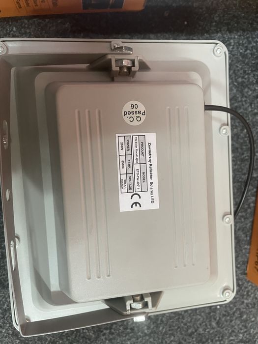Lampa solarna VÖGLER GmBh 200W neutral, sensor zmierzchu SOLAR LIGHT