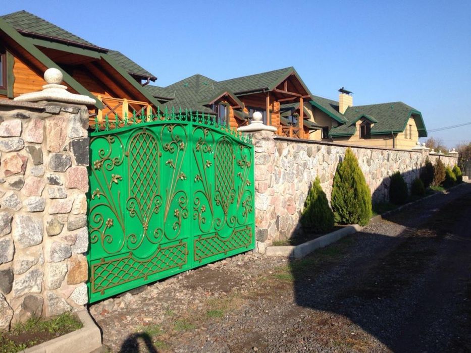 Продам комплекс деревʼяних  будинків в м. Миргород