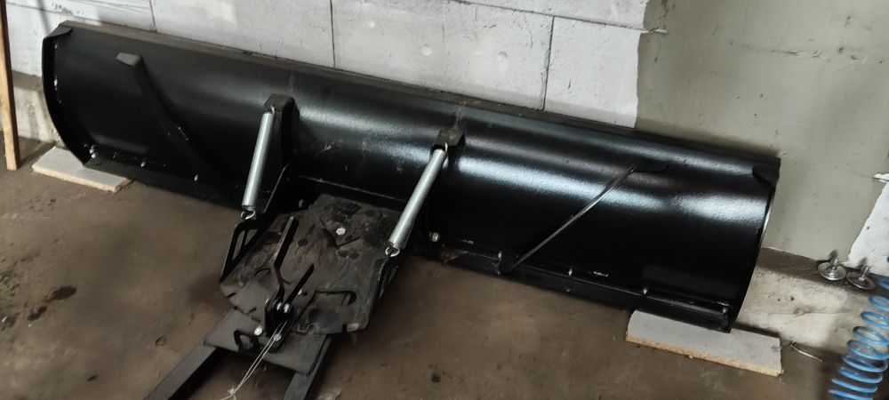 Pług samochodowy pickup z zaczepem