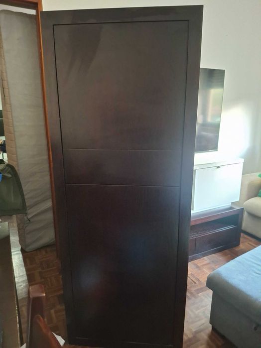 Movel para sala de televisão e garrafeira