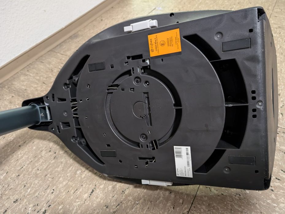 Cybex cloud Z I-Size автокрісло і база  комплект