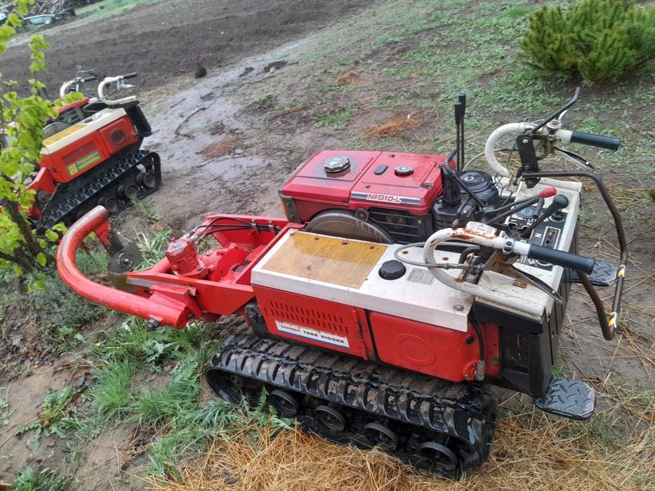 Przesadzarka do drzew  yanmar  holmac