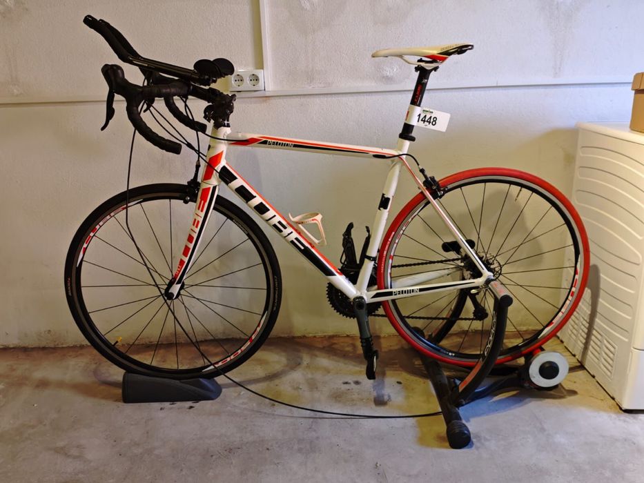 Bicicleta de estrada Cube Peloton – excelente estado + extras