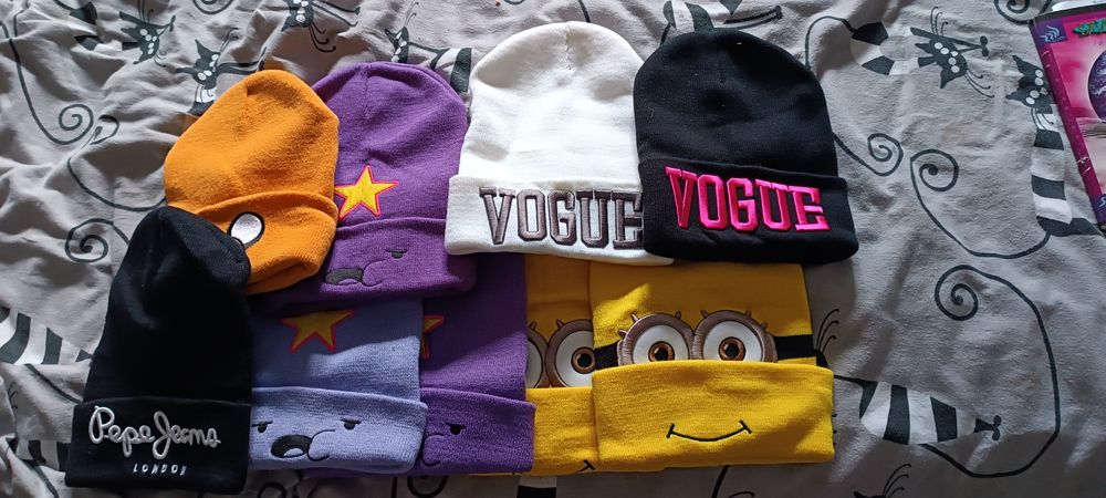 Шапочки акриловые