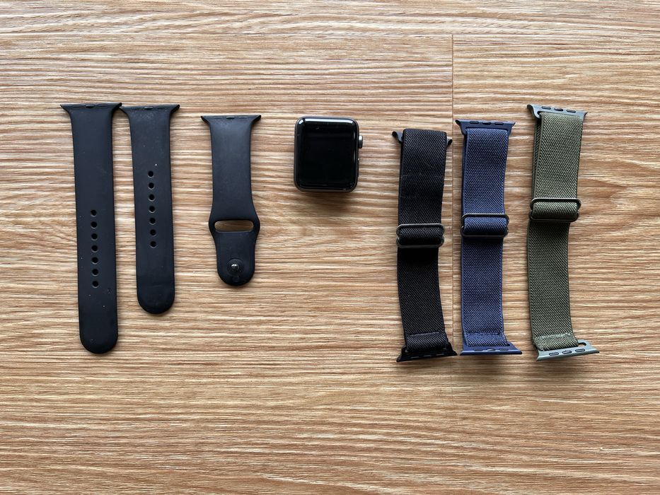 PACK APPLE: iPhone 13 (128GB) + Apple Watch Series 3 (42mm GPS)