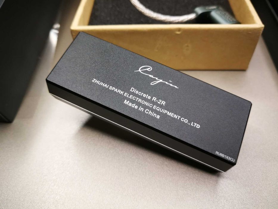 Cayin RU6, dongle DAC high-end R-2R, com extras, imaculadamente novo63825212132483121