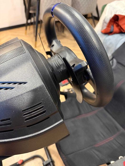 Zestaw Thrustmaster T300 – PS4, PS5 i PC