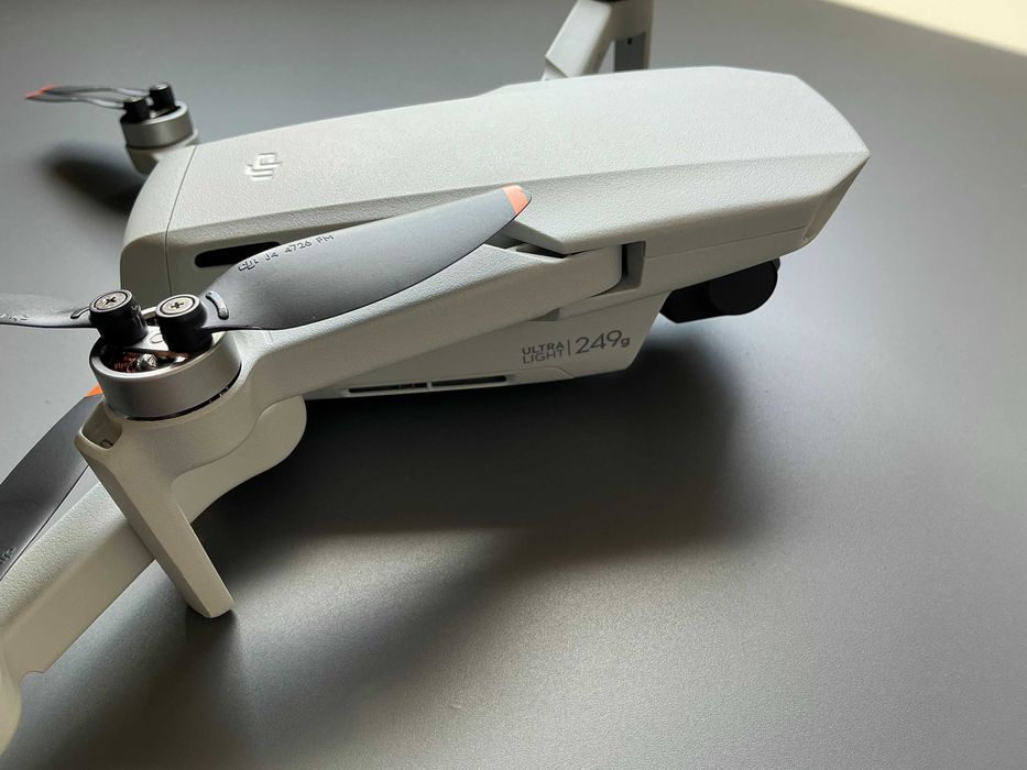 Drone DJI Mini 2 (4K) + Cartão 128GB — Como novo