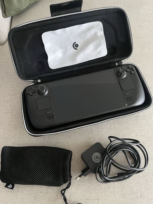 Konsola do gry przenośna Valve Steam Deck Oled 1tb