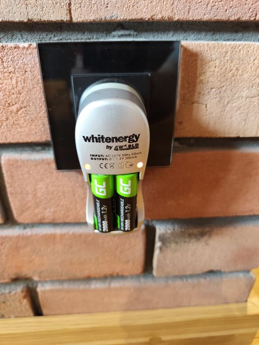 Ładowarka do baterii akumulatorków