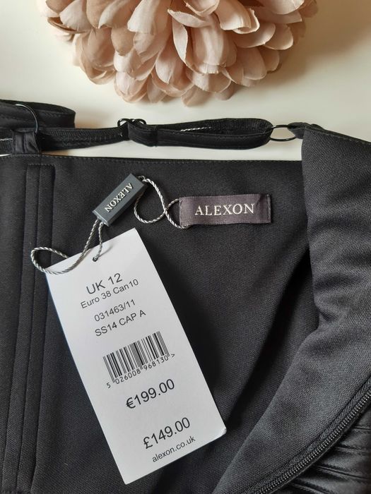 Платье рыбка рыфлённое по фигуре alexon