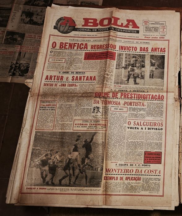 Lote de jornais A Bola antigos