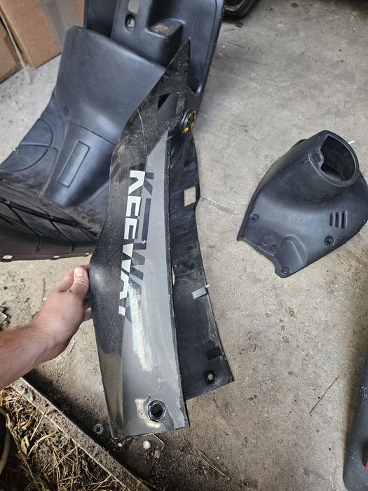 Plastiki Keeway Hurricane 50 podłoga, kokpit, pług, blotnik