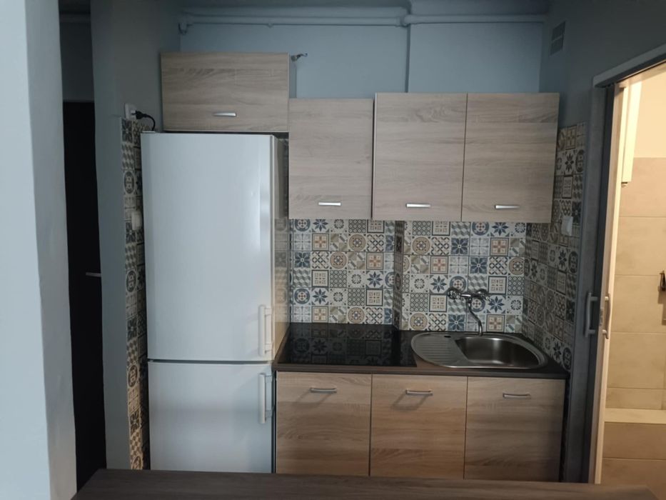 Wynajmę mieszkanie/ kawalerkę Montwiłła-Mireckiego 11 BEZ POŚREDNIKÓW