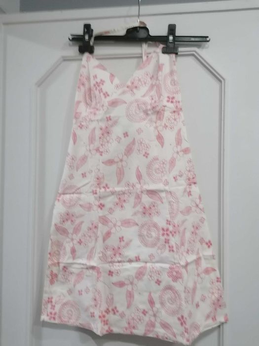 Vestido branco e rosa Quebramar