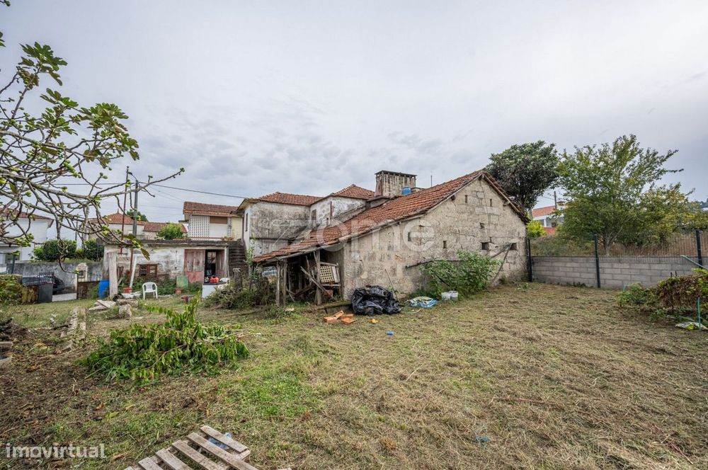 Moradia Independente com projeto aprovado para Venda em Coronado