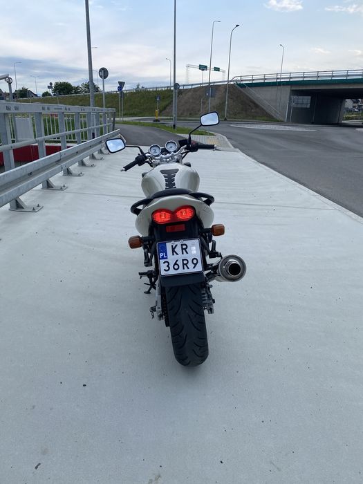 Kawasaki ZR7 750