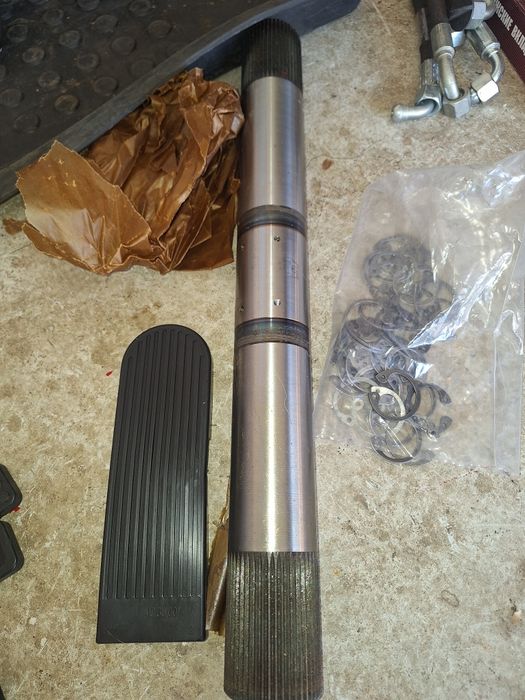 Вал навески мтз 1221-4615014. Завод