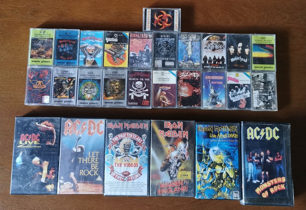 Kasety, VHS ACDC, Motorhead, Iron Maiden, Judas Priest, i wiele innych.
