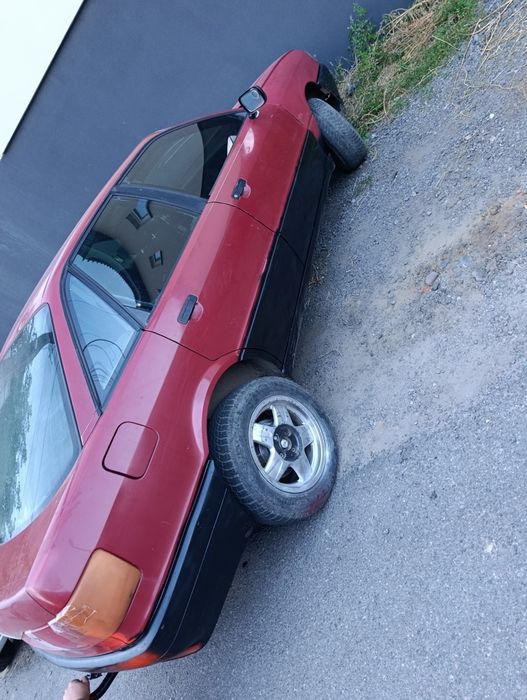 автомобіль Ауді 80