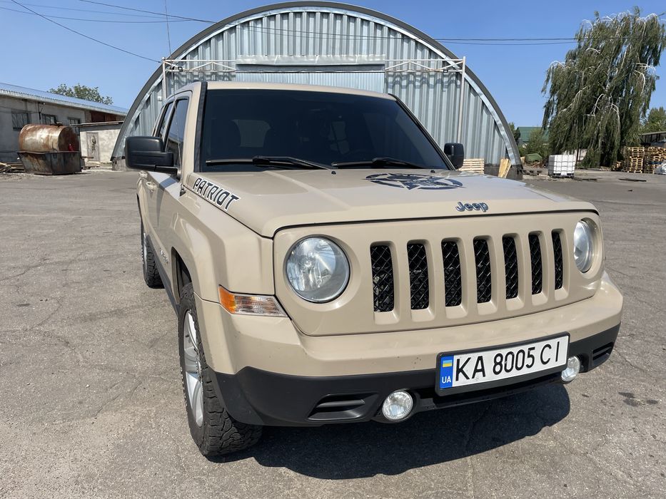 Продам своє авто jeep patriot
