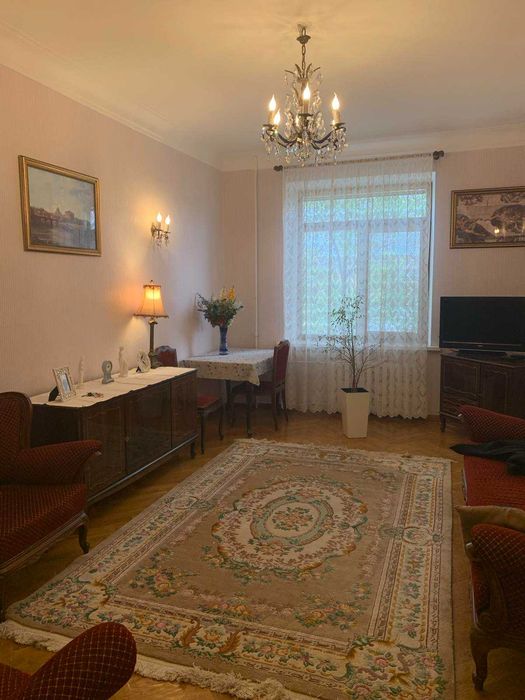 продам 3 кімнатну, Печерські Липки, Центр, Шовковична 13/2  Газ, Ліфт