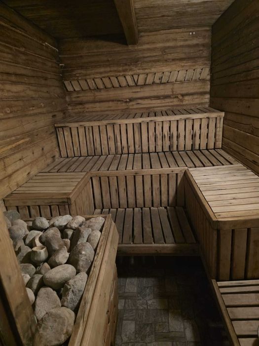 Przytulny drewniany domek + SAUNA nad jeziorem