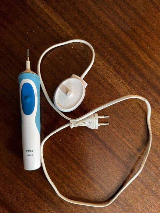 Електрична зубна щітка Braun Oral-B