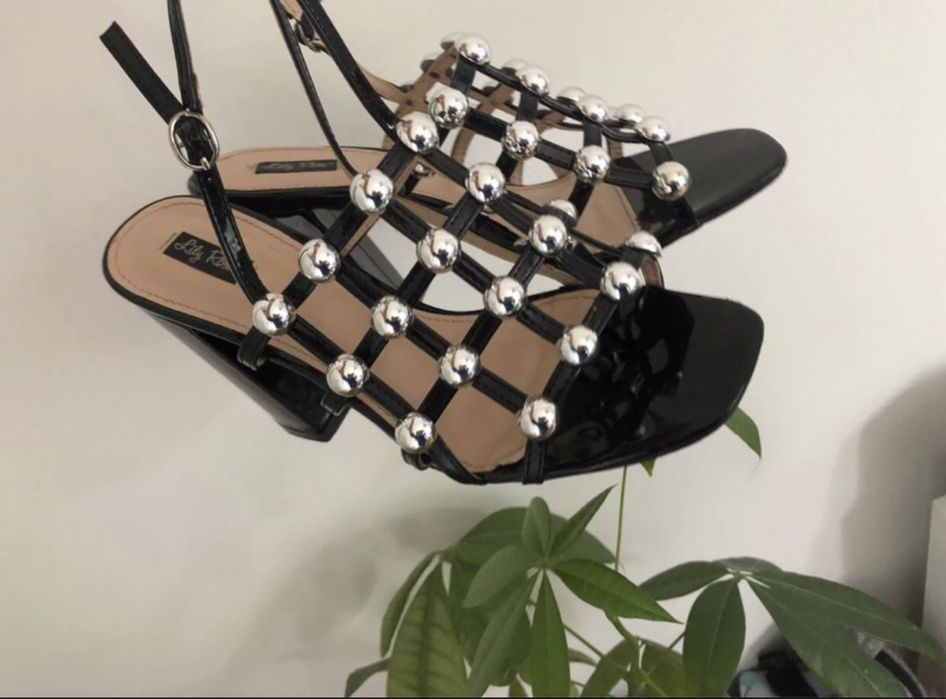 Sandały na obcasie Lilly Rose 38