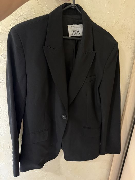 Жіночий піджак ZARA, чорний