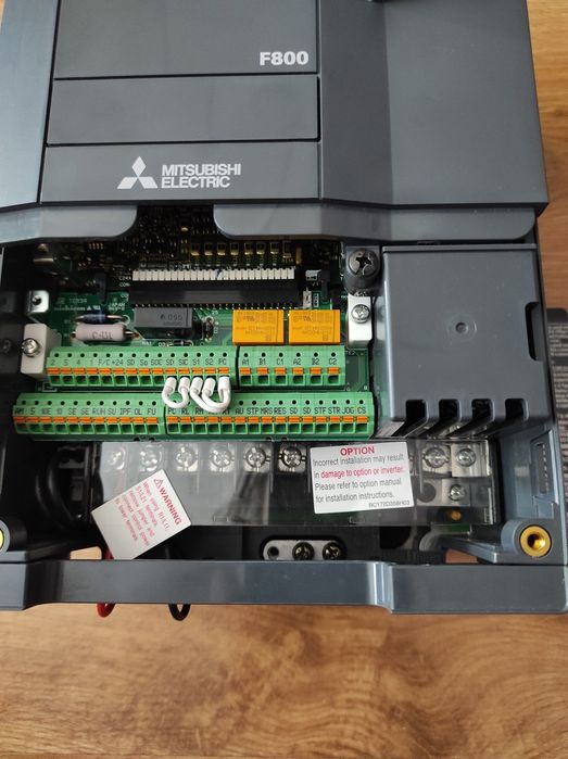 Falownik Mitsubishi Electric FR-A840_00126_2_60 2.2-5.5kW 3x380-500V