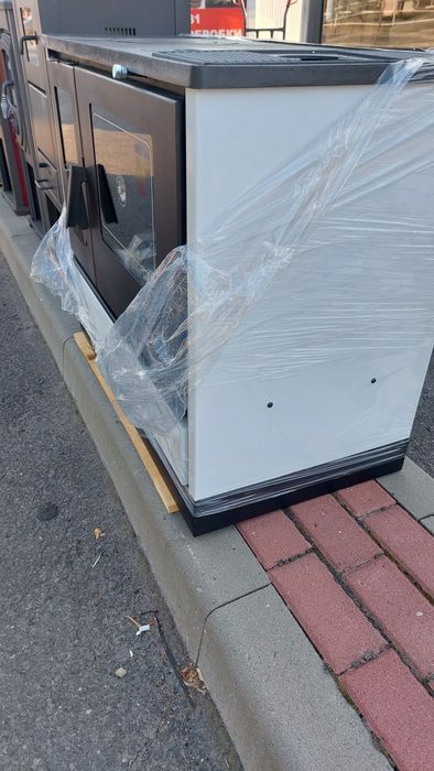 Акция .Печь камин 7.5Kw топка духовка Hunor 4020