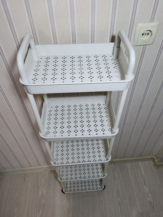 Полочки на колёсиках. Этажерка. Полички на колесах. Етажерка. Стелаж