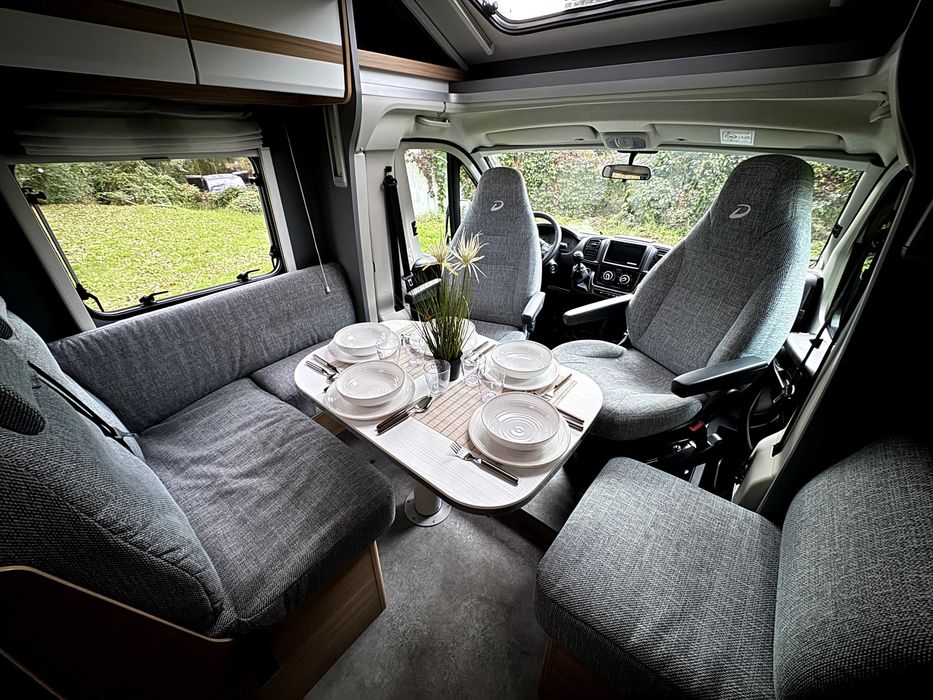 Kamper Wynajem Półintergra Premium Dethleffs JUST T7052 EB 5 os