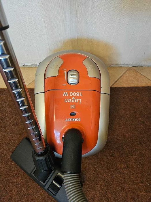 Продам пилосос SKARLETT 1600w в гарному стані