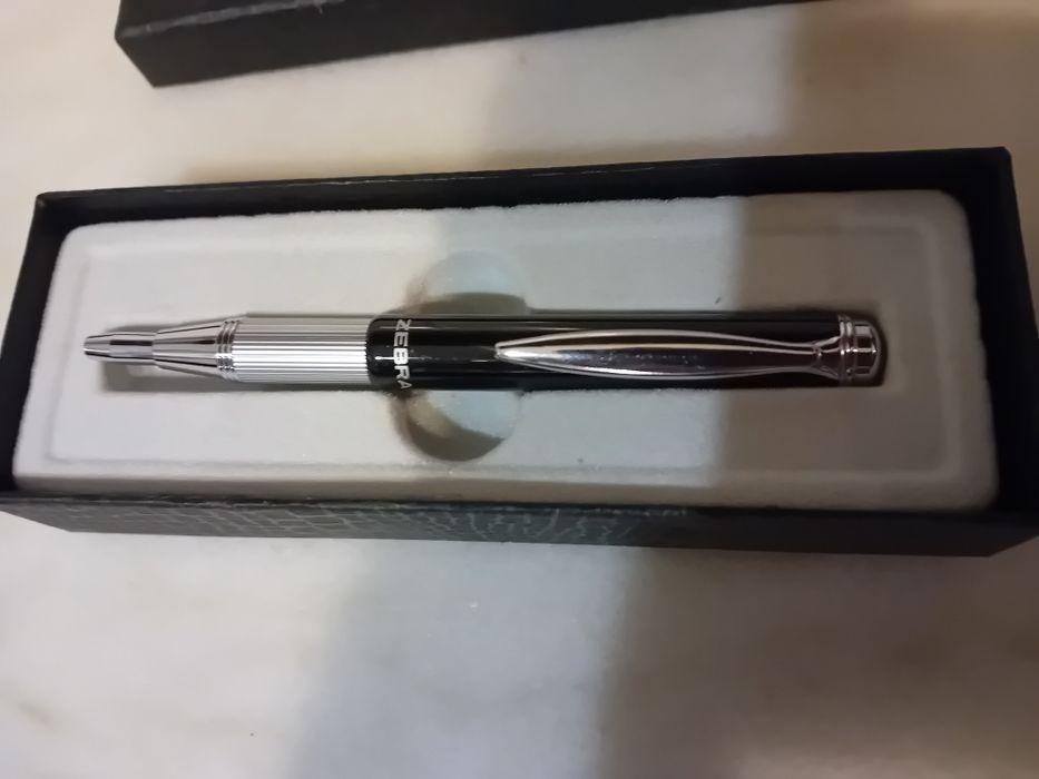 Caneta Telescópica  com Estojo Zebra Nova