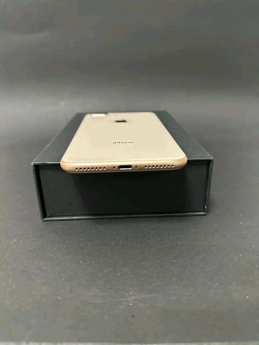 iPhone 8 Plus 64gb gold

100% Стан (А+)