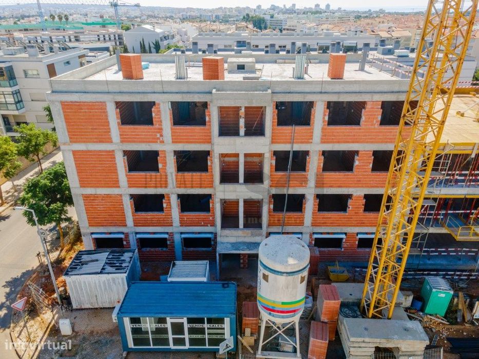 Apartamento T3, 2 lug. parqueamento e terraço em Portimão
