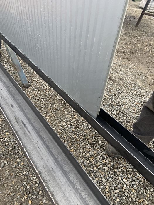 Ceownik 107 profil bramowy do Płyta Warstwowa 100mm do bramy